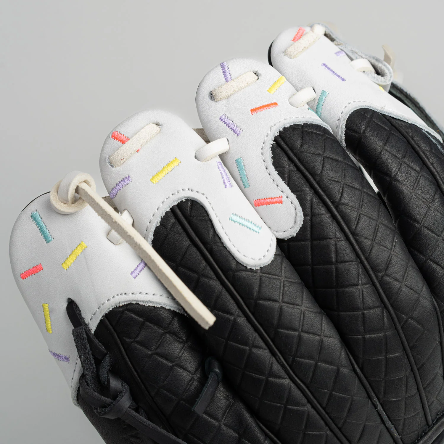 cookies & cream ice cream glove - Image 3