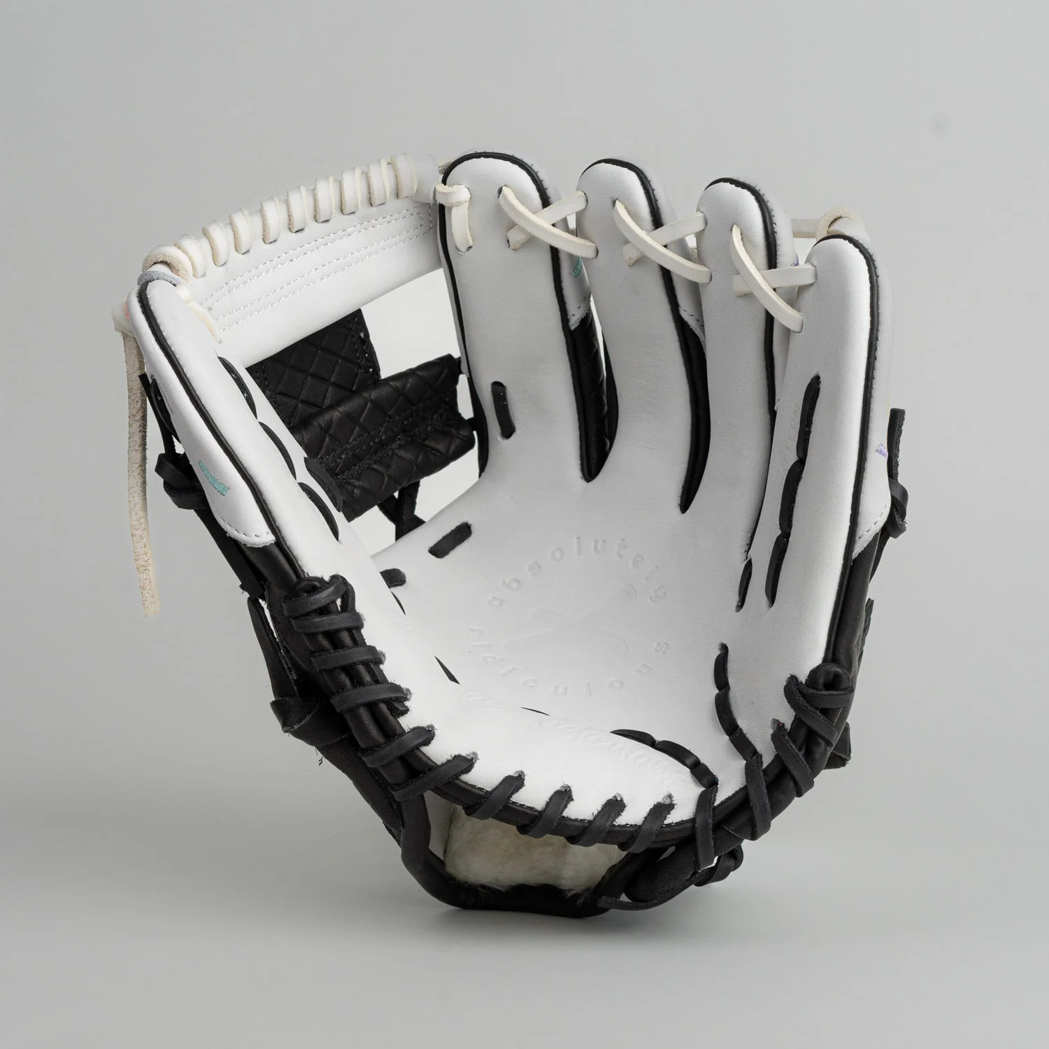 cookies & cream ice cream glove - Image 4