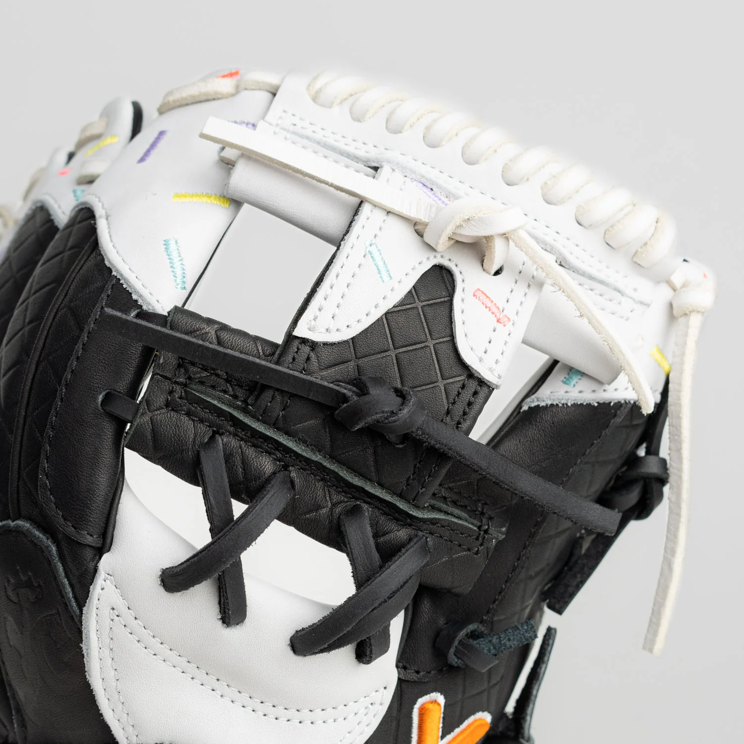 cookies & cream ice cream glove - Image 7