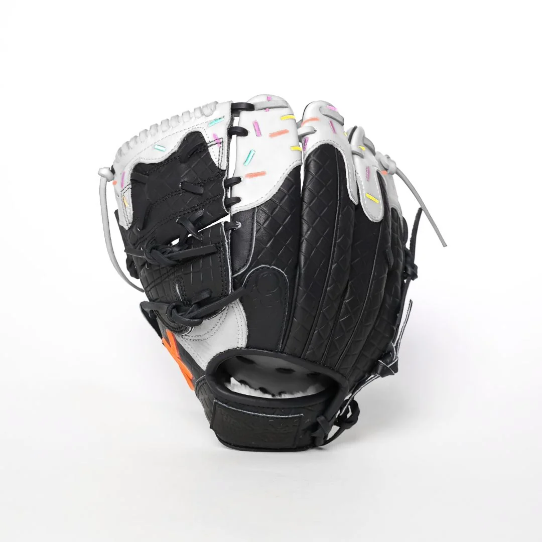 cookies & cream ice cream glove - Image 9