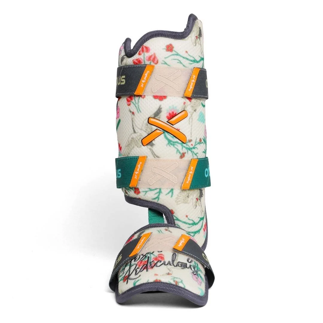 grandma's wallpaper drip model leg guard