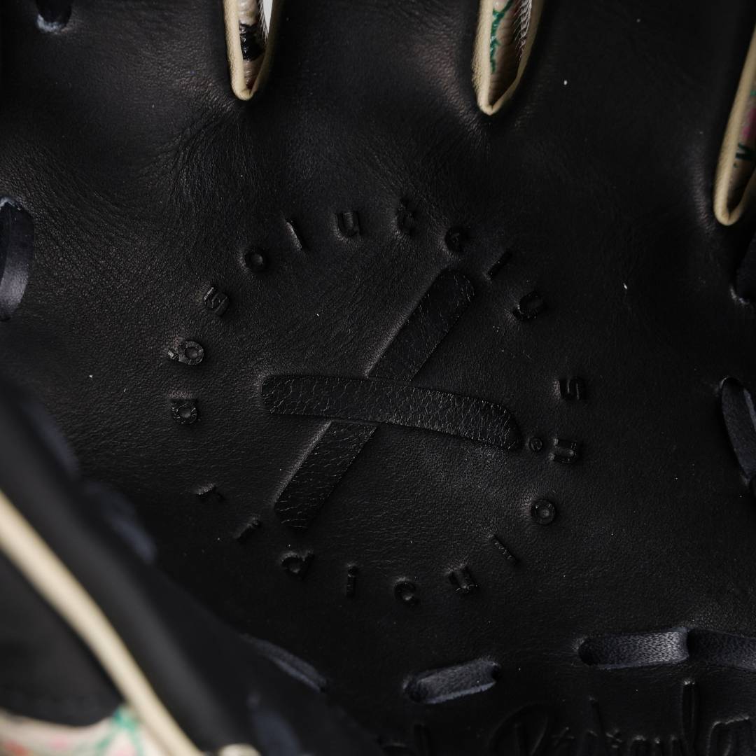 grandma's wallpaper | rare edition glove - Image 8