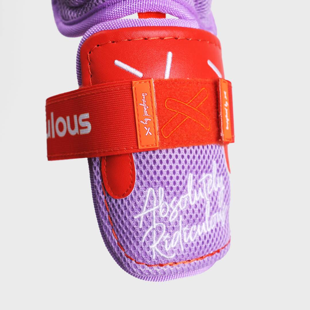 absolutely ridiculous leg guard - Image 4