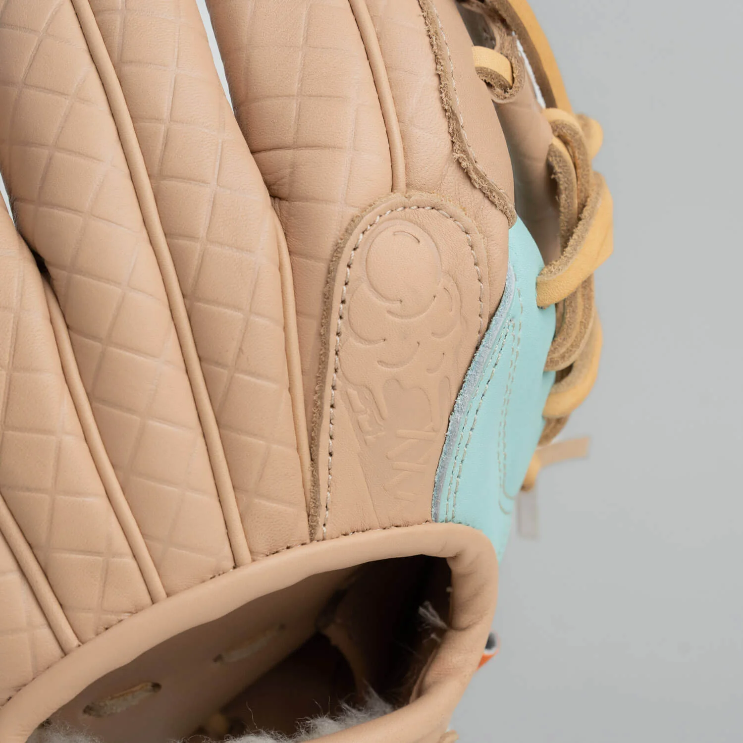 mint ice cream glove | rare edition - Image 5